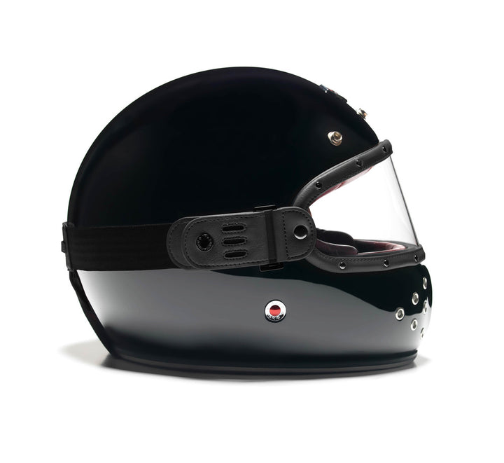 FELIX MASKA // BLACK