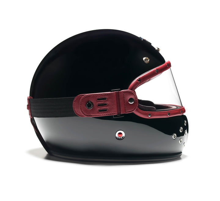 FÉLIX MASKA // BURGUNDY